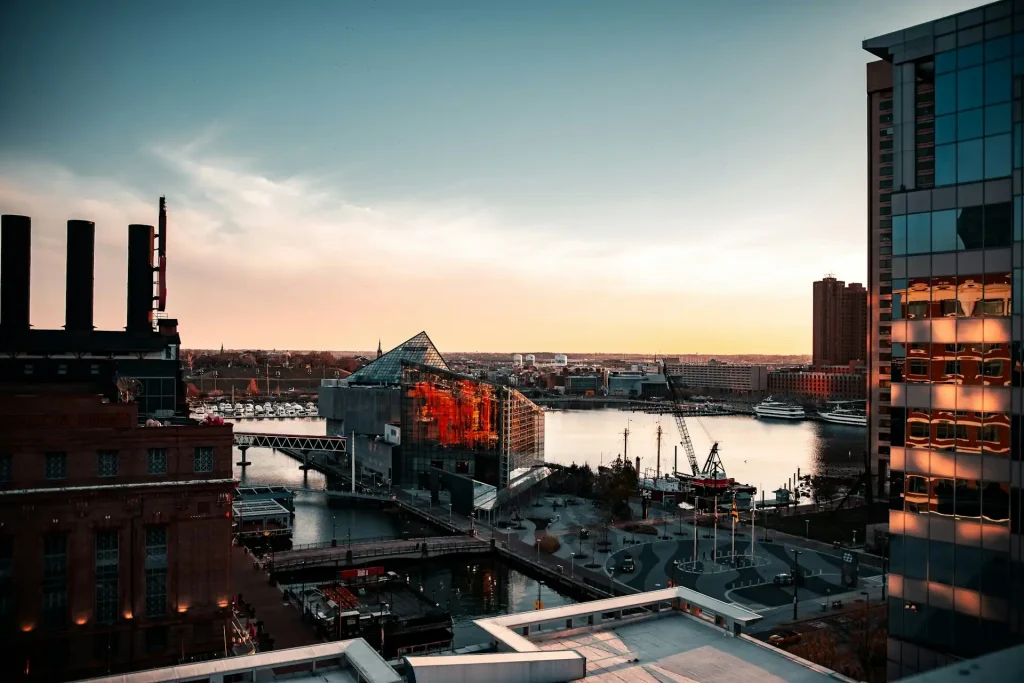 https://unsplash.com/photos/city-with-high-rise-buildings-under-blue-sky-during-daytime--uQK6Hrzu4k